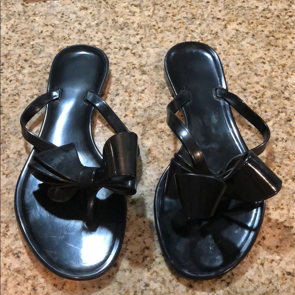 Adorable ribbon sandals